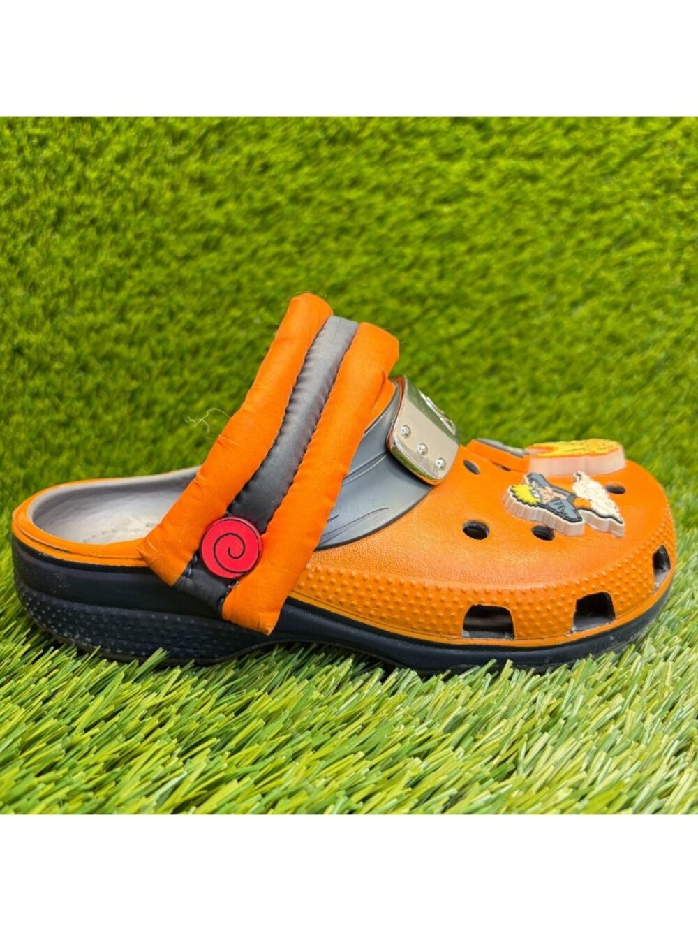 Crocs Classic Clog x Naruto Shippuden Boys Size 13C Orange Beach Outdoor Sandals